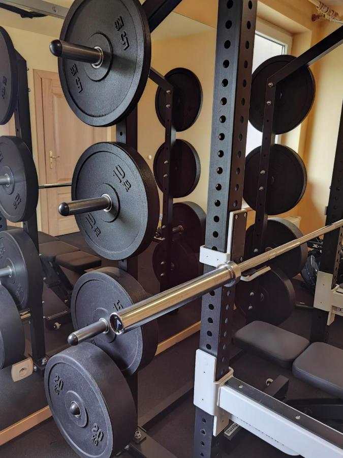 Hotelik Dworek Legnickie Pole 4Km Od Legnicy Eksteriør billede